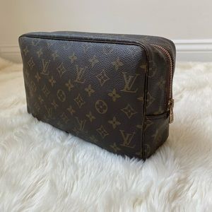 Authentic Louis Vuitton Trousse 28